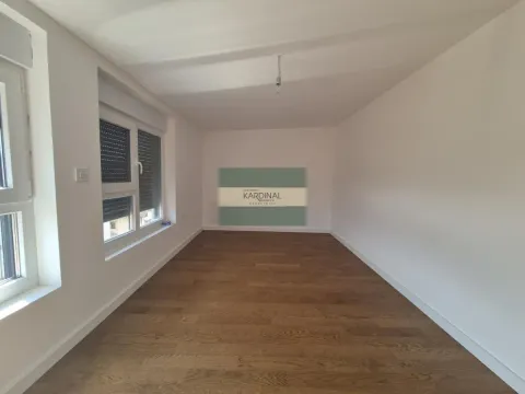 Prodaja, trosoban stan, 79m², Erdoglija, Kragujevac - image 24