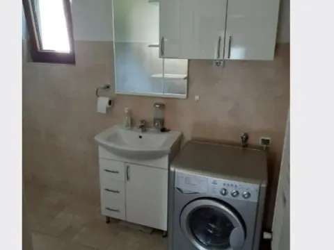 Izdavanje, četvorosoban stan, 125m², Savski Venac, Beograd - image 12
