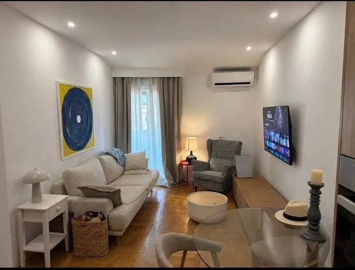 Prodaja, jednosoban stan, 41m², Stari Aerodrom, Podgorica