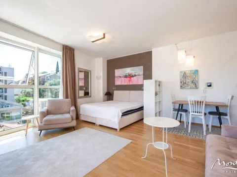 Prodaja, dvosoban stan, 75m², Budva, Crna Gora - image 18