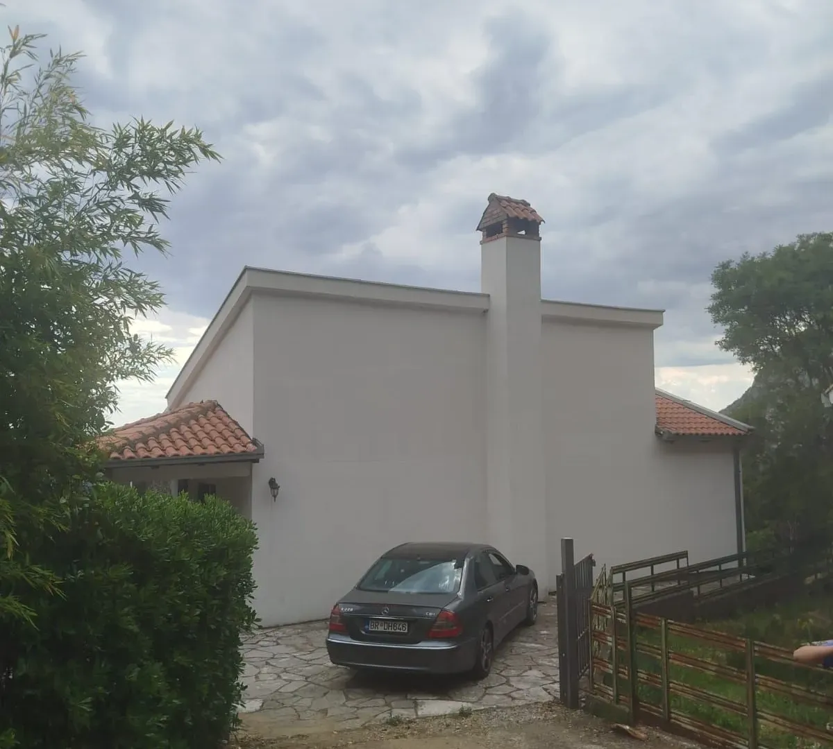 Prodaja, kuća, 165m², Kuči, Podgorica