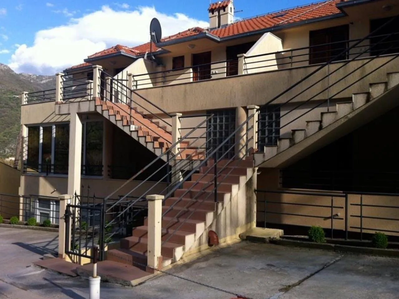 Prodaja, jednosoban stan, 72m², Kamenari, Herceg Novi