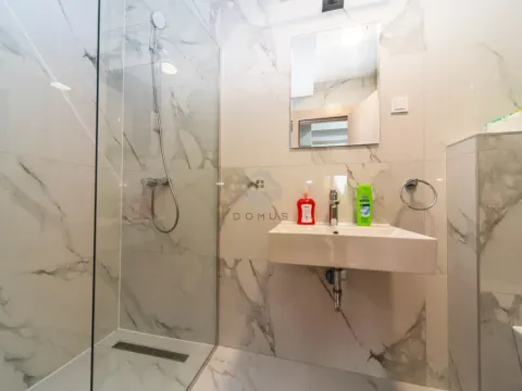 Rent, two bedroom apartment, 70m², Stara Varoš, Podgorica - image 11