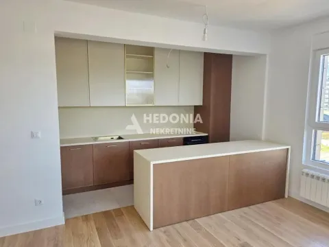 Sale, three bedroom apartment, 81m², Novi Beograd Blok 65, Novi Beograd Sve Podlokacije - image 3