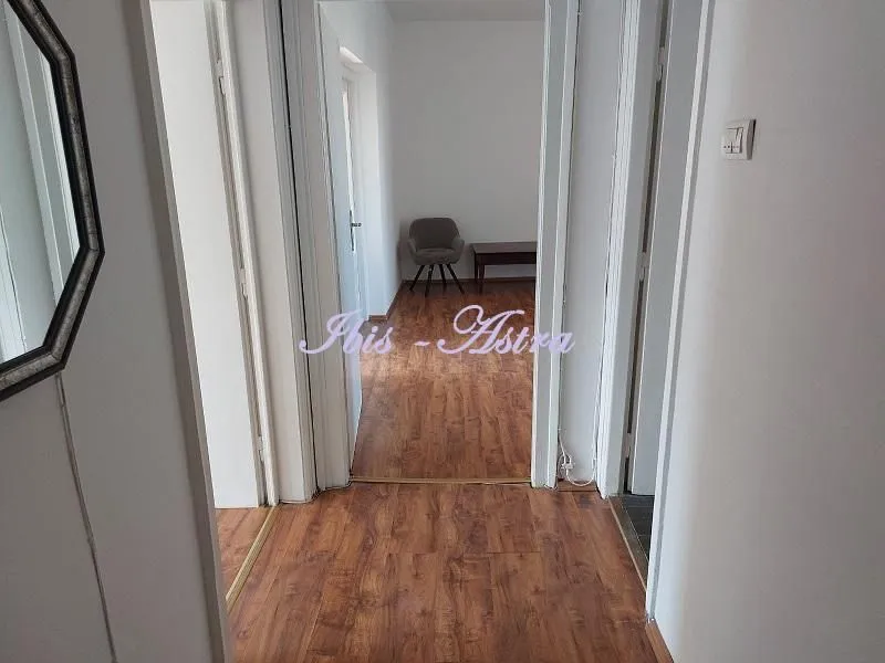 Izdavanje, četvorosoban stan, 90m², Stari Grad, Beograd