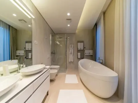 Prodaja, četvorosoban stan, 645m², Budva, Crna Gora - image 13