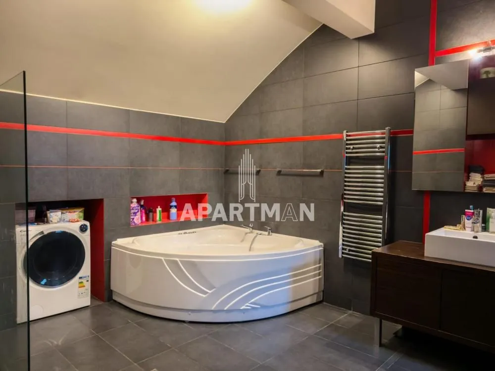 Sale, four bedroom apartment, 176m², Gradska Bolnica, Zvezdara Sve Podlokacije