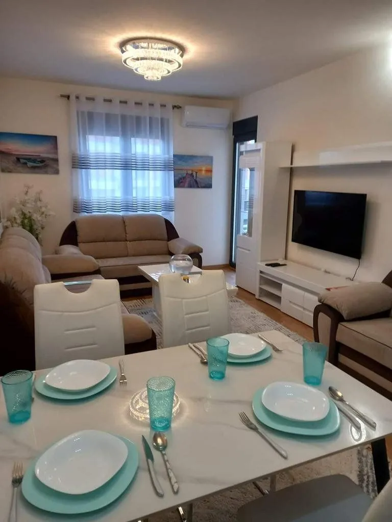 Izdavanje, jednosoban stan, 50m², City Kvart, Podgorica