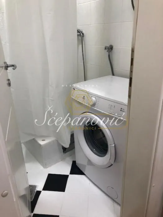 Prodaja, stan, 20m², Grbavica, Novi Sad Sve Podlokacije
