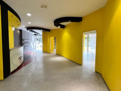 Izdavanje, poslovni prostor, 347m², Krivi Most, Podgorica - image 2