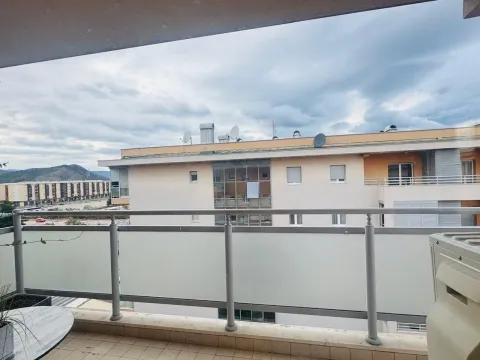 Izdavanje, jednosoban stan, 53m², City Kvart, Podgorica - image 2