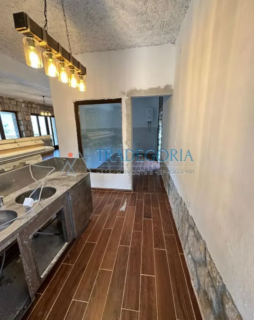 Prodaja, ugostiteljski objekat, 400m², Danilovgrad, Crna Gora