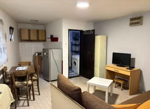 Rent, one bedroom apartment, 50m², Dušanovac, Voždovac Sve Podlokacije - image 2