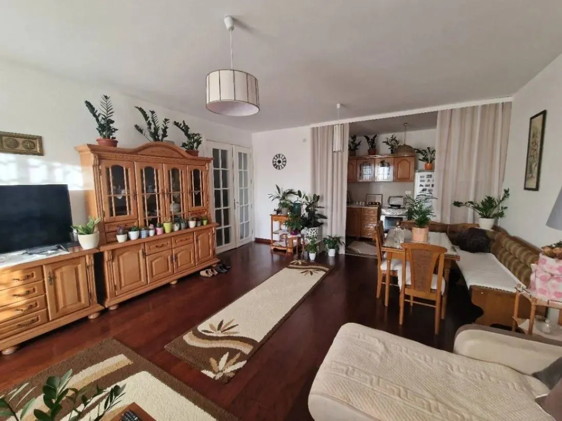 Sale, three bedroom apartment, 73m², Topolica, Bar