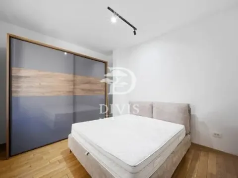 Prodaja, četvorosoban stan, 118m², Crveni Krst, Beograd - image 15