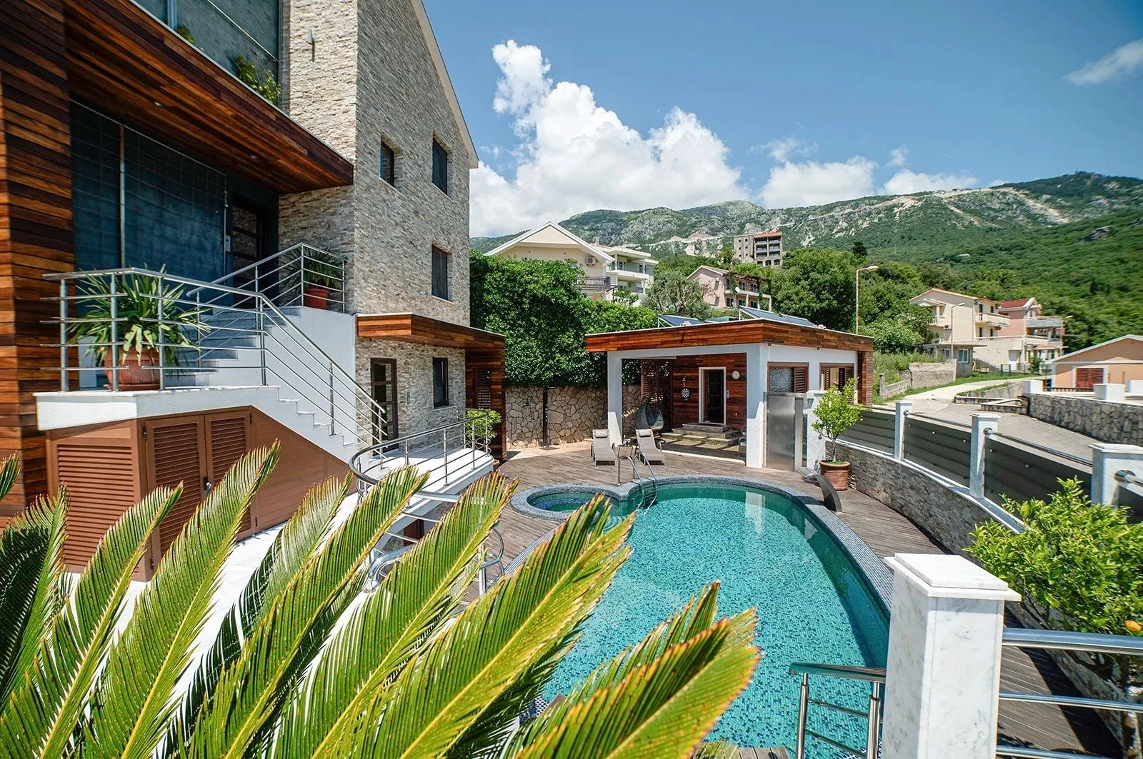 Sale, house, 487m², Bečići, Budva