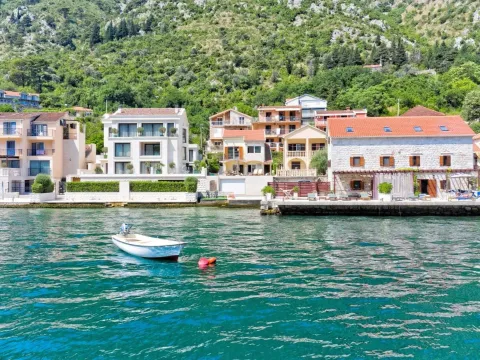 Sale, house, 200m², Muo, Kotor - image 26