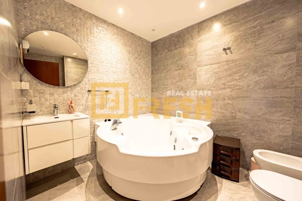 Rent, three bedroom apartment, 202m², Gorica C, Podgorica