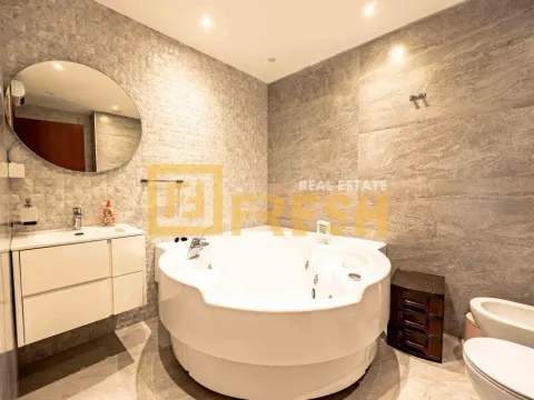 Rent, three bedroom apartment, 202m², Gorica C, Podgorica - image 18