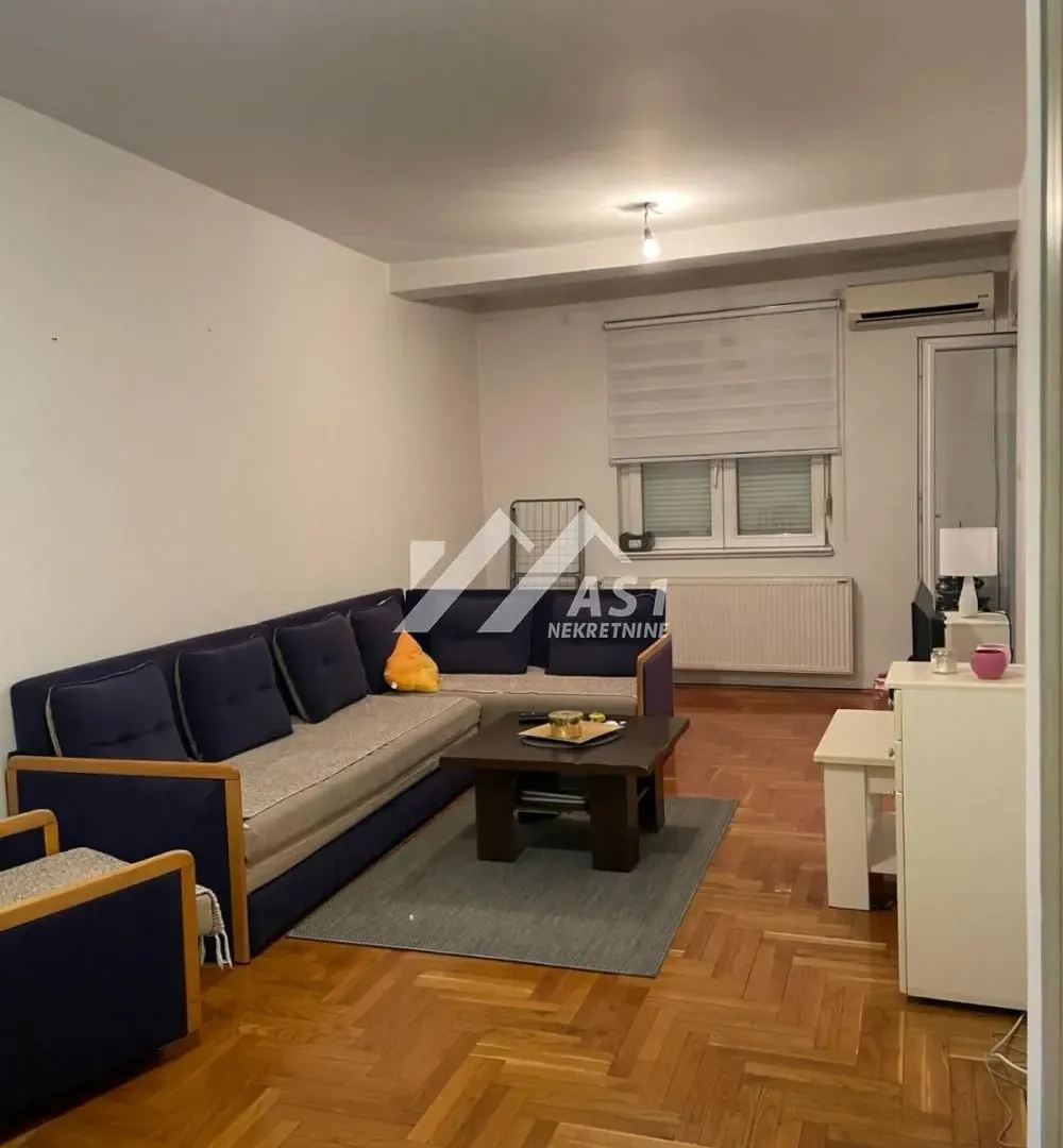 Izdavanje, dvosoban stan, 52m², Bulevar Oslobodjenja, Novi Sad Sve Podlokacije