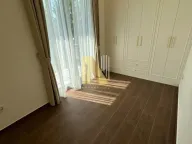 Izdavanje, četvorosoban stan, 116m², Novi Sad, Srbija - image 12