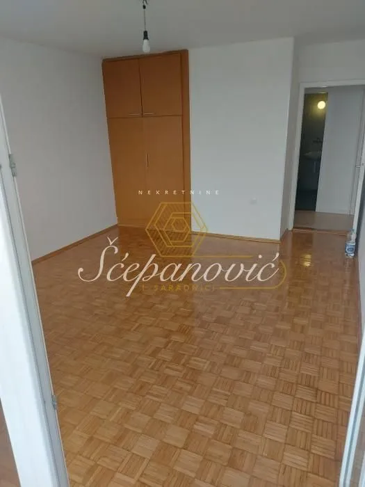 Prodaja, dvosoban stan, 61m², Bulevar Oslobodjenja, Novi Sad Sve Podlokacije