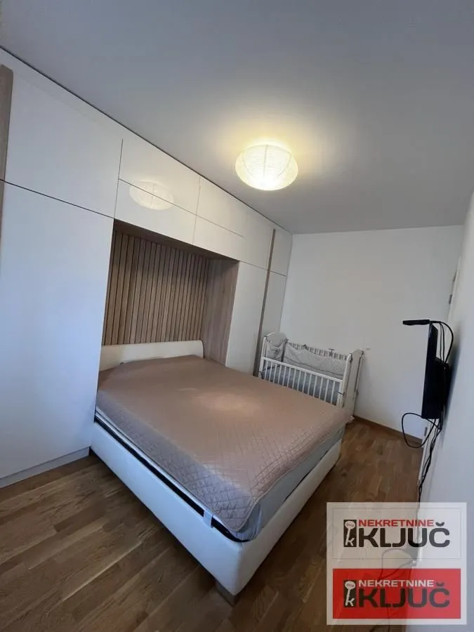 Prodaja, dvosoban stan, 62m², Rotkvarija, Novi Sad Sve Podlokacije