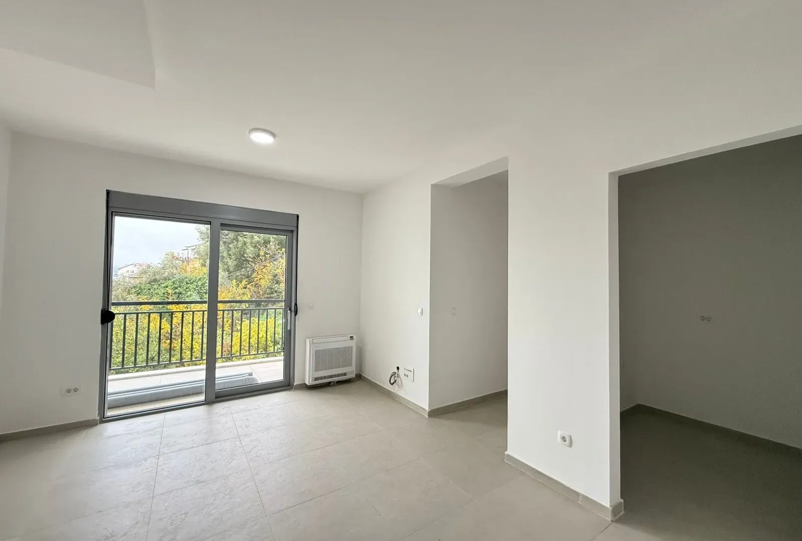 Prodaja, dvosoban stan, 69m², Tivat, Crna Gora