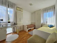 Izdavanje, trosoban stan, 100m², Budva, Crna Gora - image 2