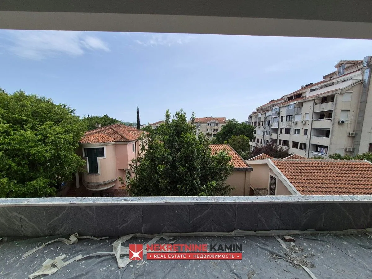 Prodaja, dvosoban stan, 77m², Podkošljun, Budva
