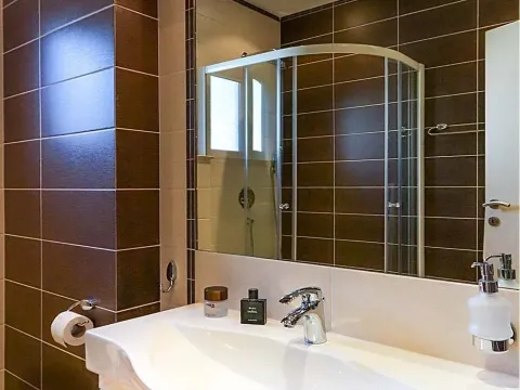 Sale, two bedroom apartment, 84m², Bečići, Budva - image 16