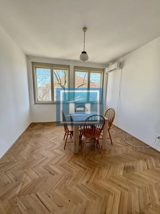 Prodaja, trosoban stan, 77m², Centar, Ćuprija