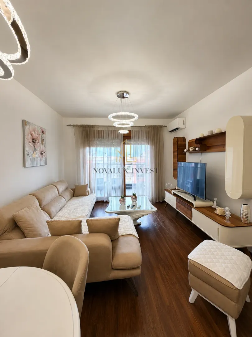 Rent, one bedroom apartment, 52m², Master Kvart, Podgorica
