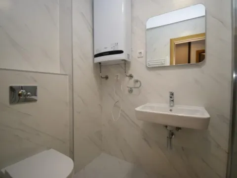 Izdavanje, jednosoban stan, 49m², Central Point, Podgorica - image 7