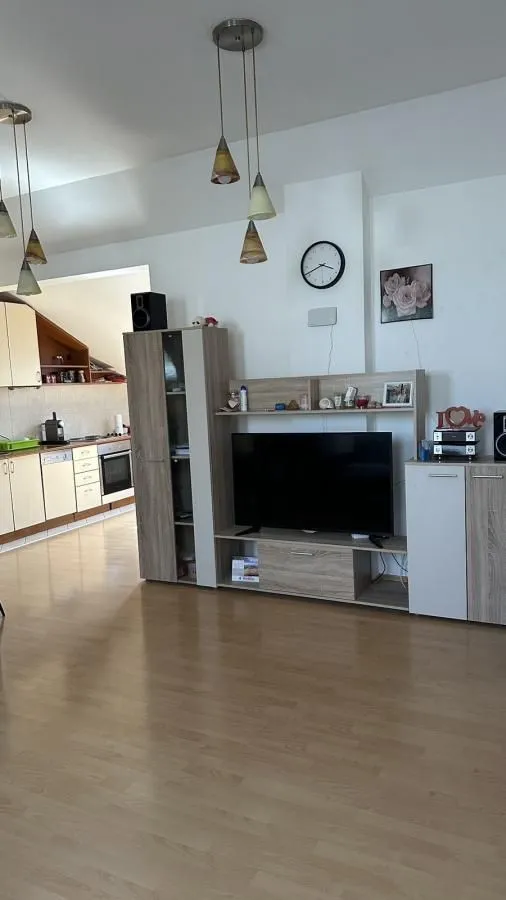 Prodaja, dvosoban stan, 79m², Centar, Jagodina