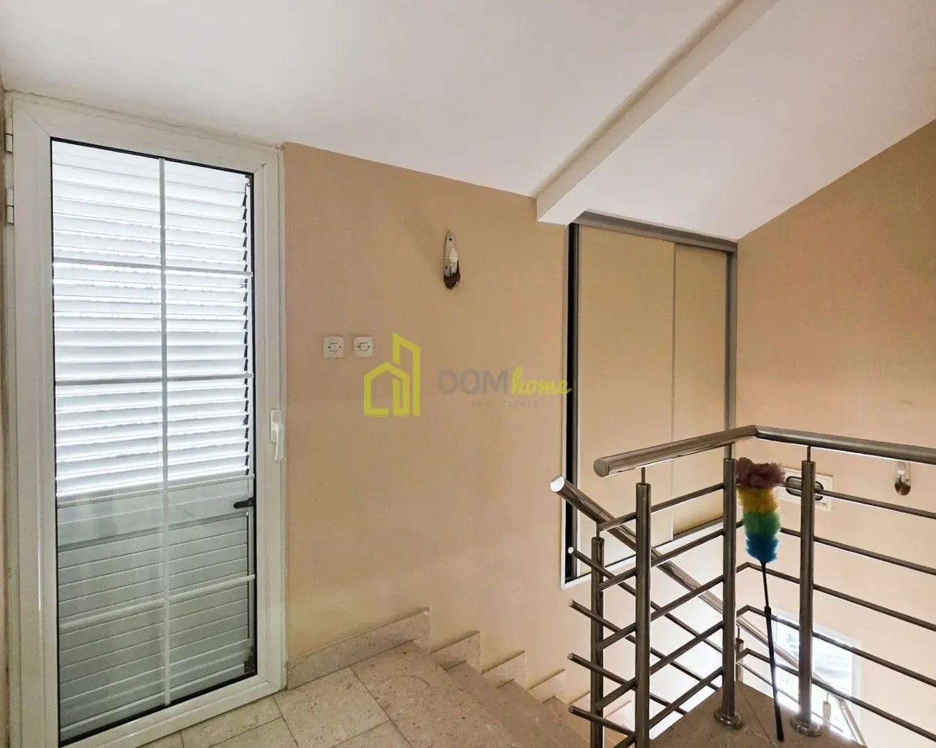 Izdavanje, kuća, 130m², Dahna, Podgorica
