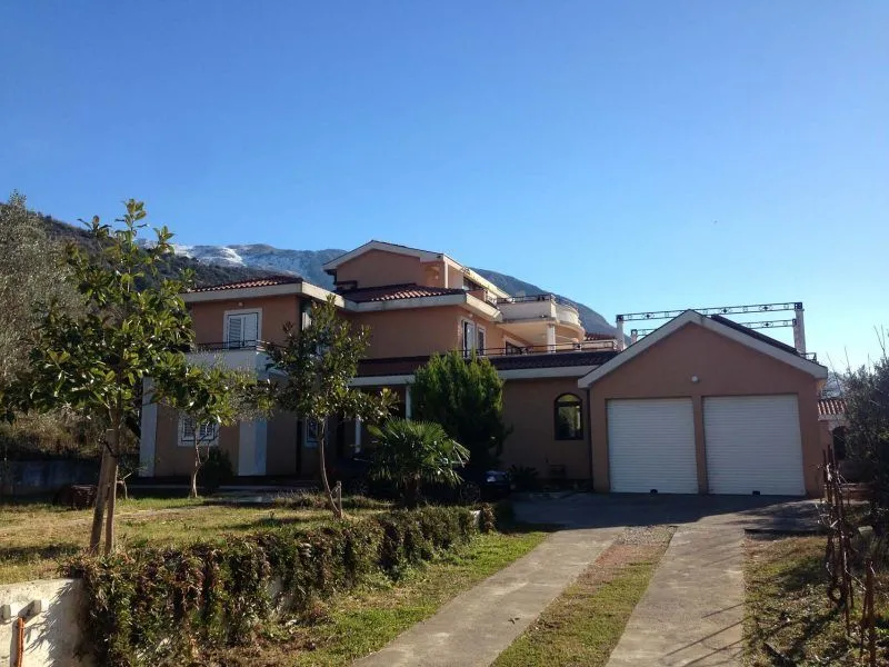 Sale, house, 375m², Kavač, Kotor