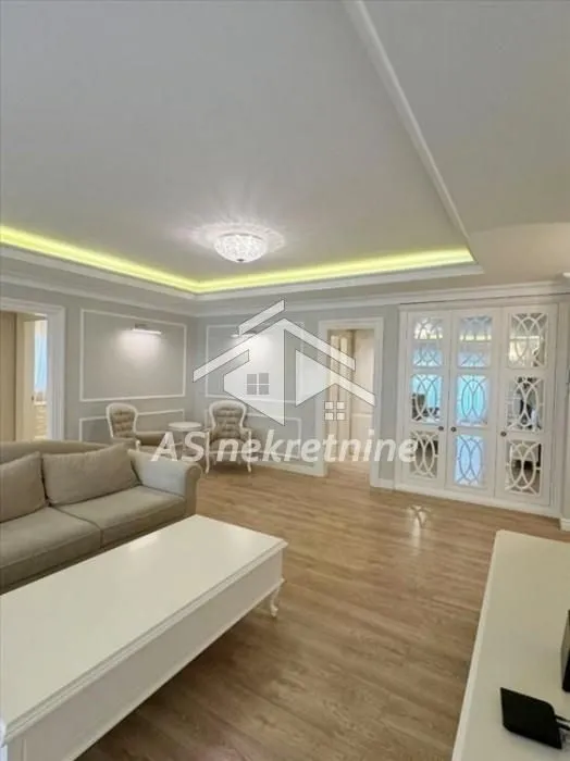 Rent, apartment, 215m², Savski Venac, Beograd