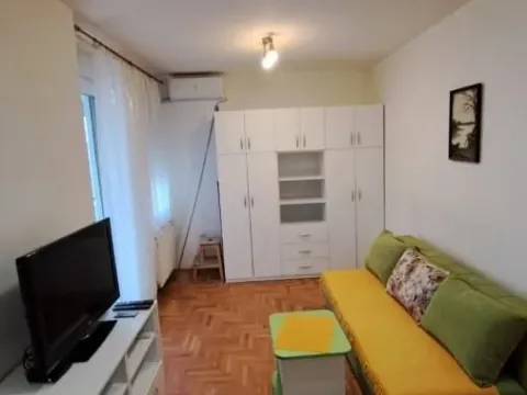 Izdavanje, jednosoban stan, 33m², Banatić, Novi Sad Sve Podlokacije - image 3