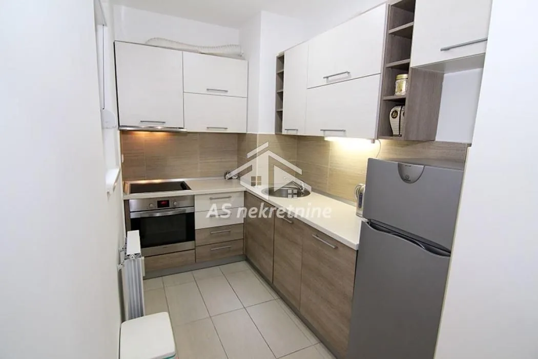 Izdavanje, dvosoban stan, 50m², Trošarina, Voždovac Sve Podlokacije