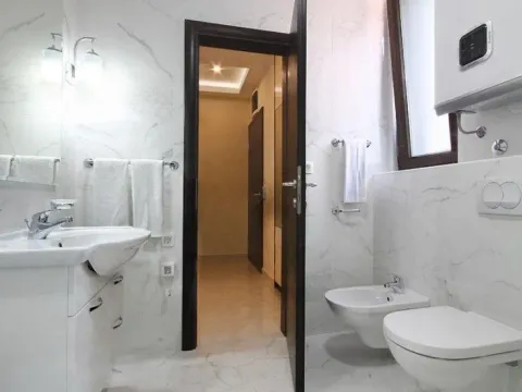 Prodaja, stan, 83m², Bečići, Budva - image 10