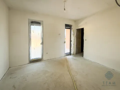 Prodaja, trosoban stan, 88m², Tološi, Podgorica - image 4