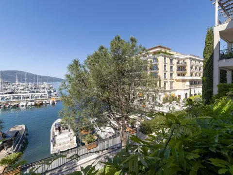 Prodaja, dvosoban stan, 138m², Porto Montenegro, Tivat - image 14