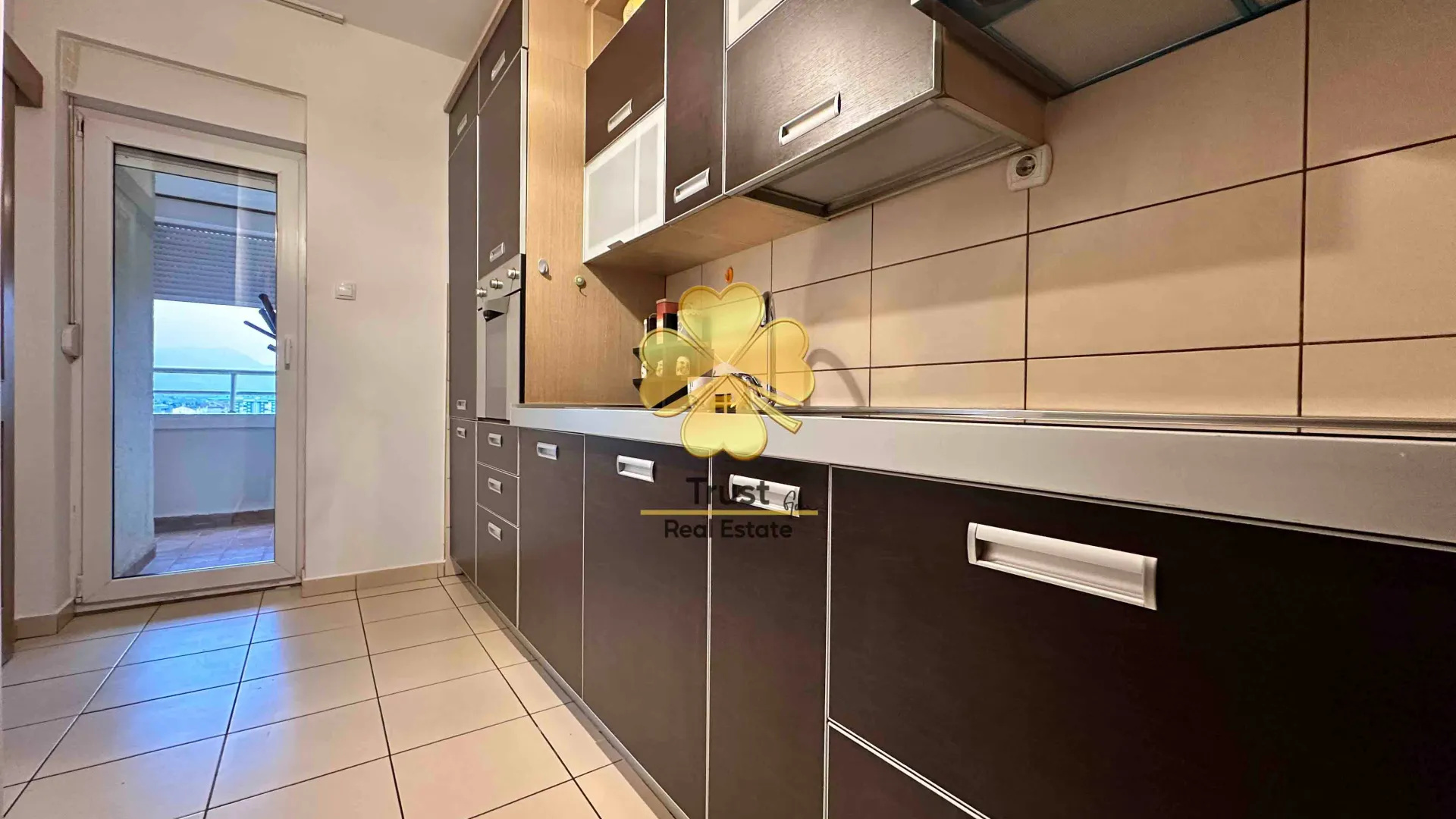 Rent, three bedroom apartment, 105m², Stari Aerodrom, Podgorica