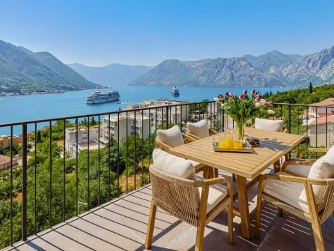 Sale, three bedroom apartment, 158m², Dobrota, Kotor - image 18