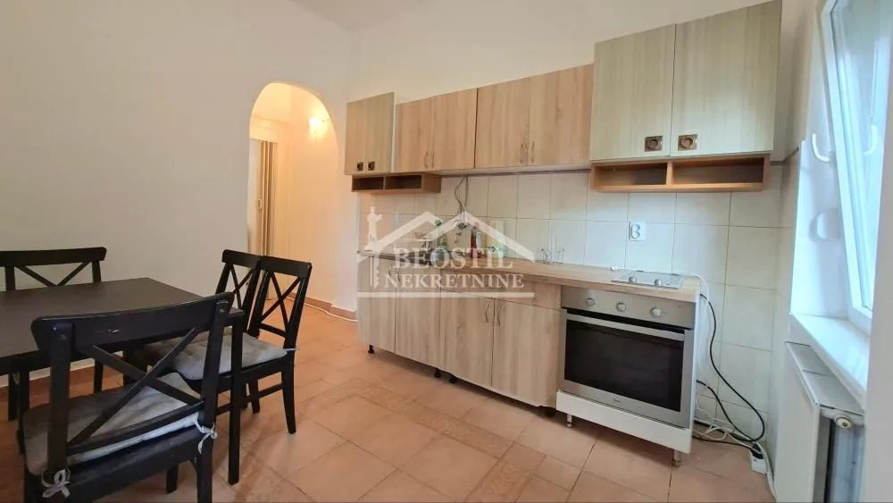 Izdavanje, dvosoban stan, 57m², Đeram Pijaca, Beograd