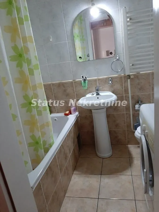 Izdavanje, garsonjera, 24m², Centar, Novi Sad