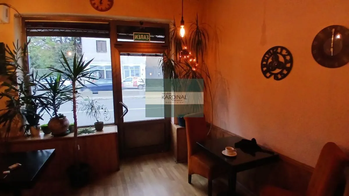 Sale, office space, 42m², Mala vaga, Kragujevac