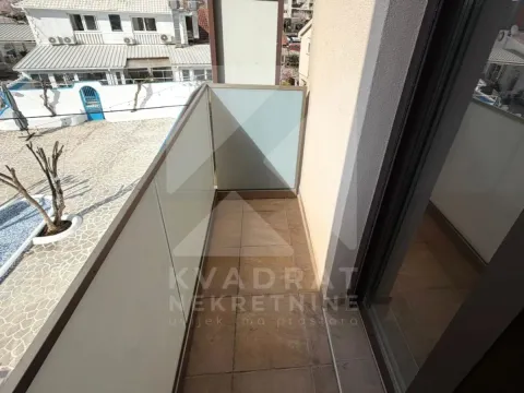 Izdavanje, dvosoban stan, 56m², City Kvart, Podgorica - image 11