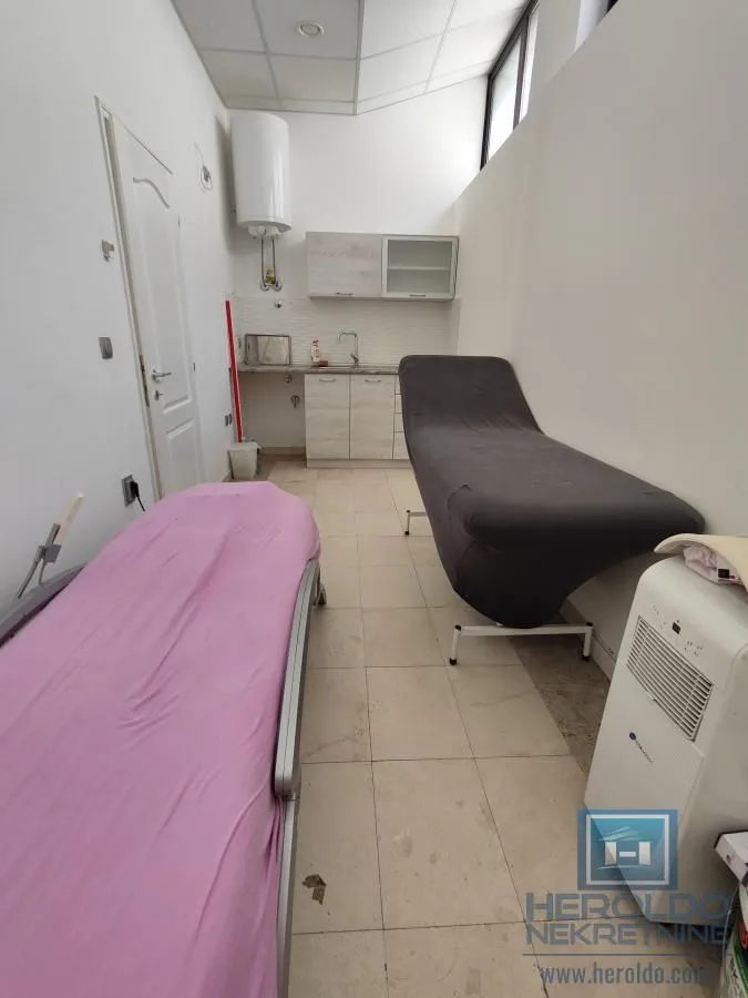 Sale, office space, 58m², Centar, Jagodina